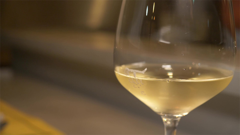 女子駅前ガイドイーグルテレビLEBOUCHONOGAWAWARA